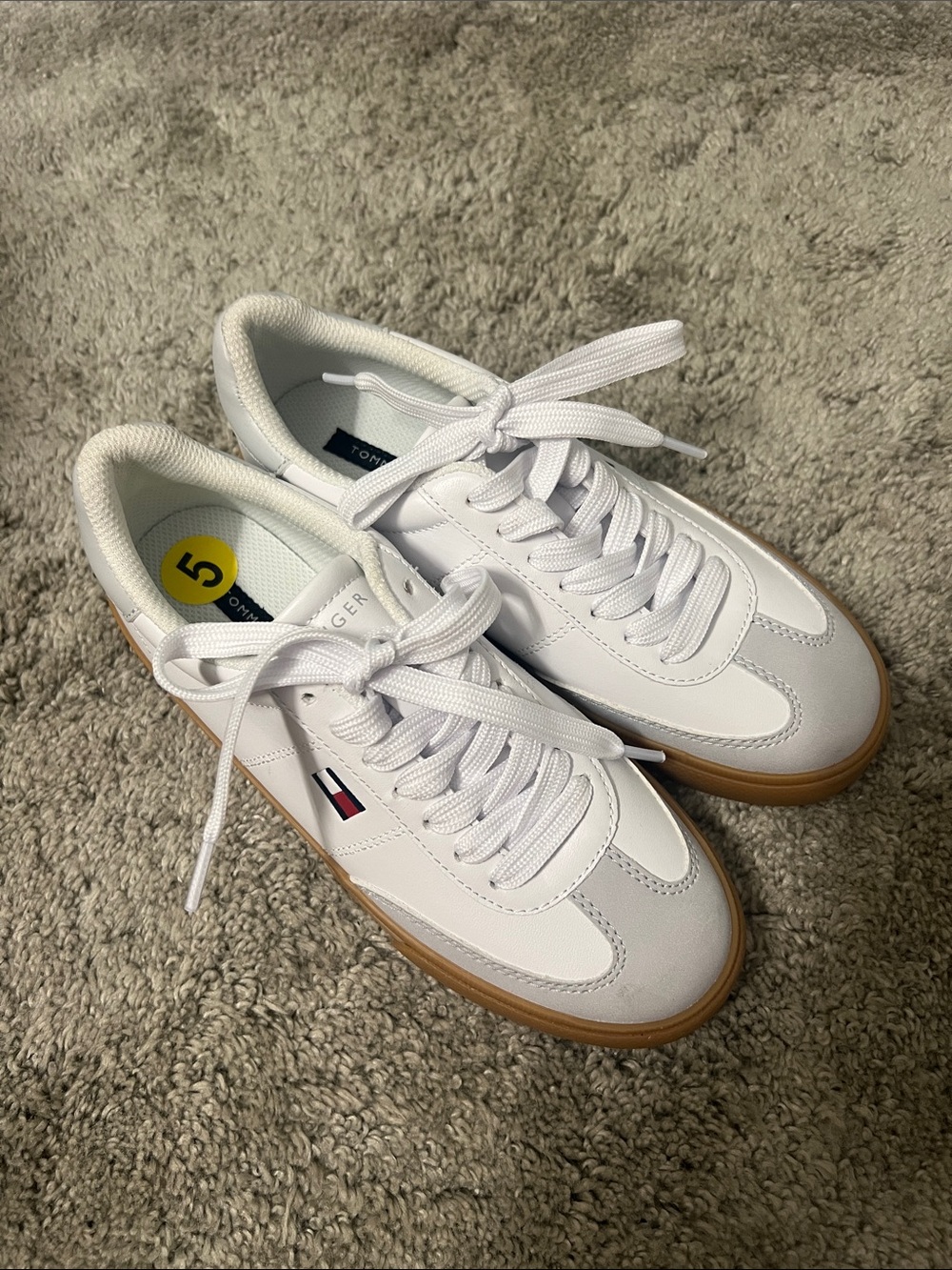 Tommy Hilfiger White Sneakers with Gum Outsole and Flag Detail